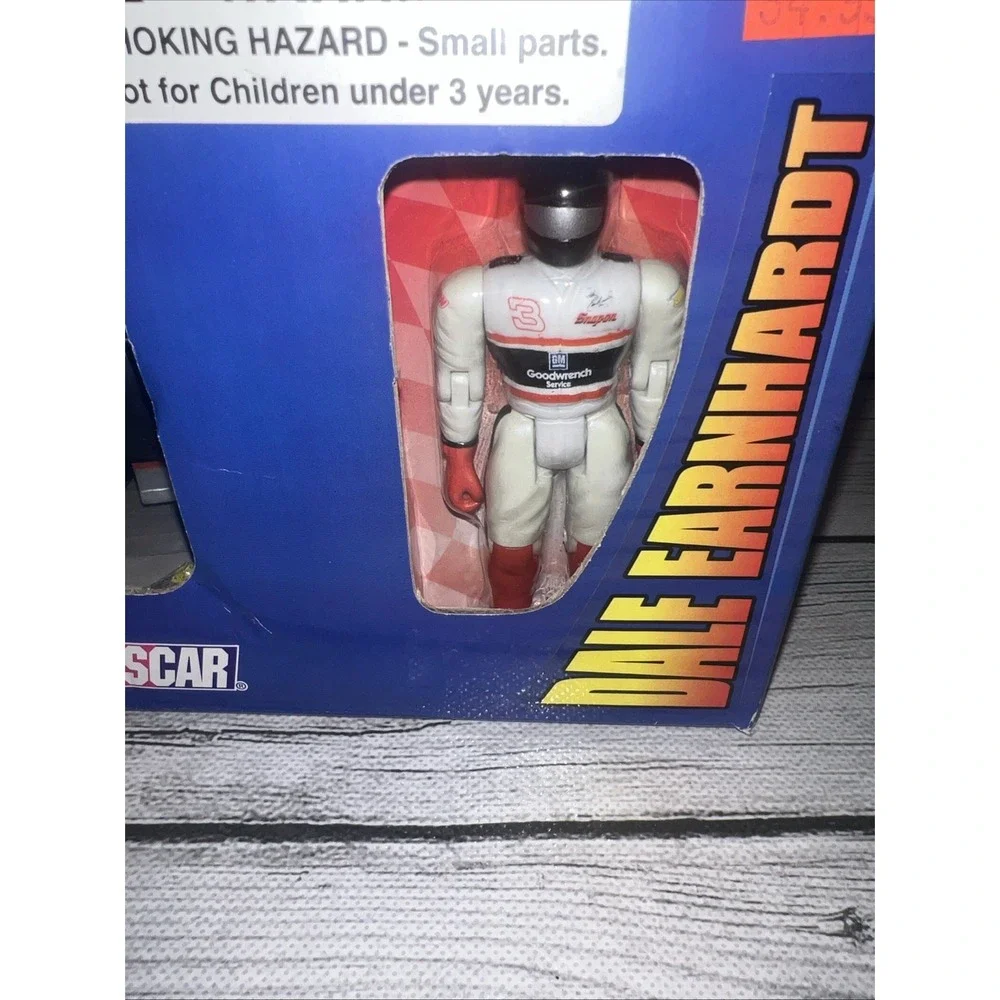 Dale Earnhardt 1996 #3 GM Goodwrench 1/18 Action Racer w/Figure NIB NASCAR Rare